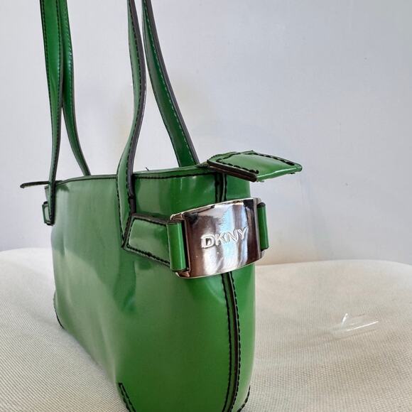 DKNY Y2K Green Leather Shoulder Bag - Picture 4 of 9